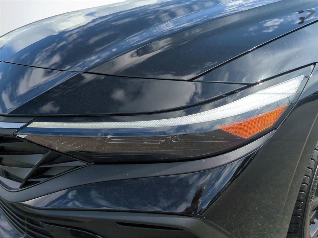 New 2026 Hyundai Elantra Sport FWD image 10