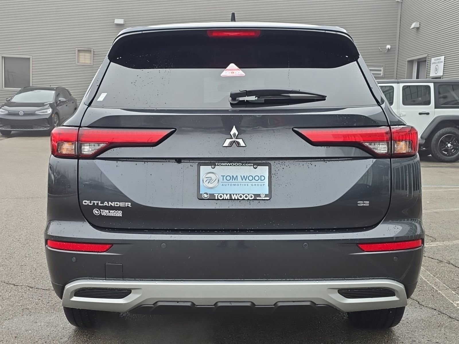 Used 2024 Mitsubishi Outlander SE image 10