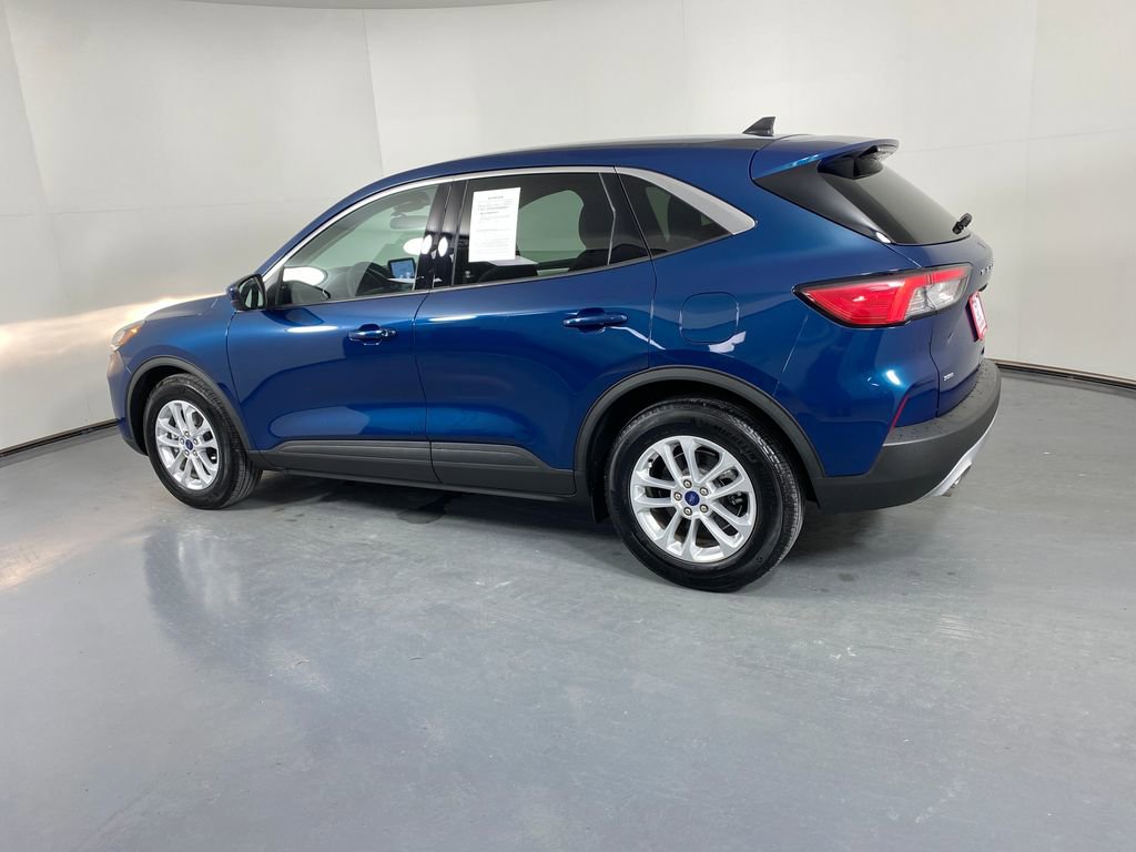 Used 2020 Ford Escape SE image 4