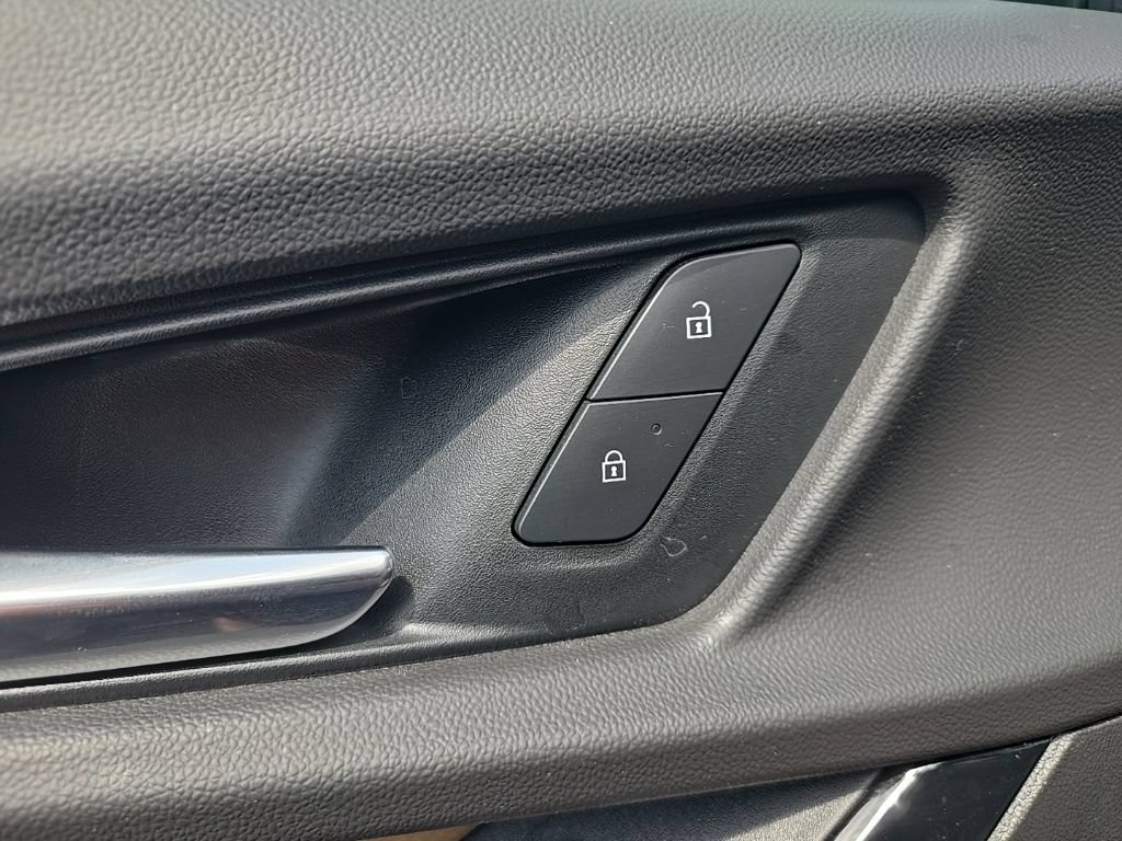 Used 2025 Chevrolet Equinox ACTIV w/ LPO, Floor Liner Package FWD image 26