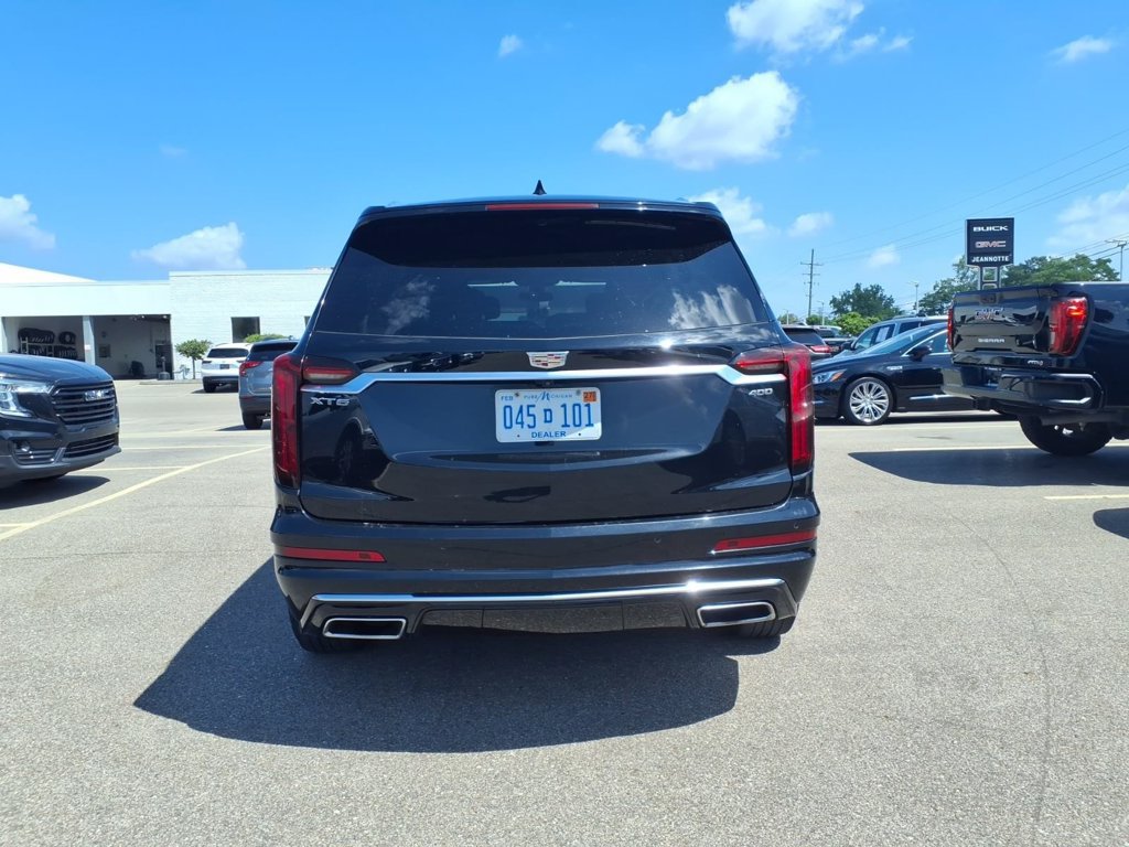 Used 2024 Cadillac XT6 Premium Luxury w/ LPO, Floor Liner Package FWD image 6