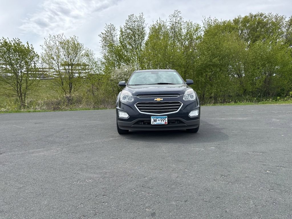 Used 2017 Chevrolet Equinox LT w/ Convenience Package AWD/4WD image 2