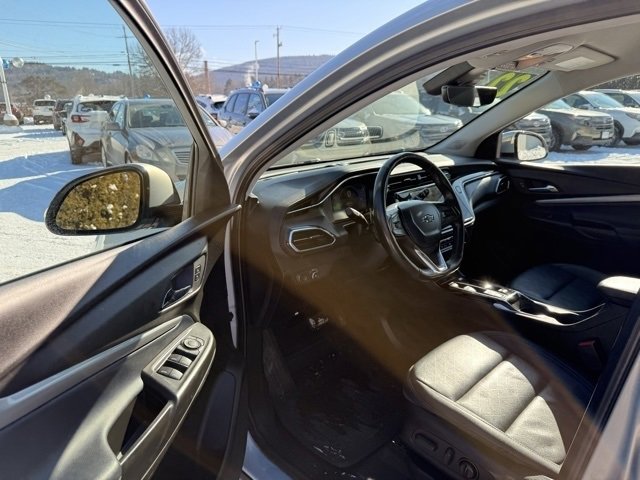 Used 2022 Chevrolet Bolt EUV Premier image 19