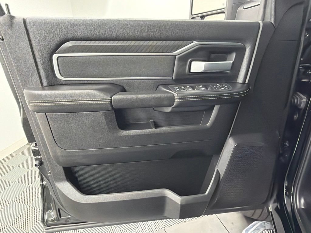 Used 2025 RAM 2500 Big Horn AWD/4WD image 19