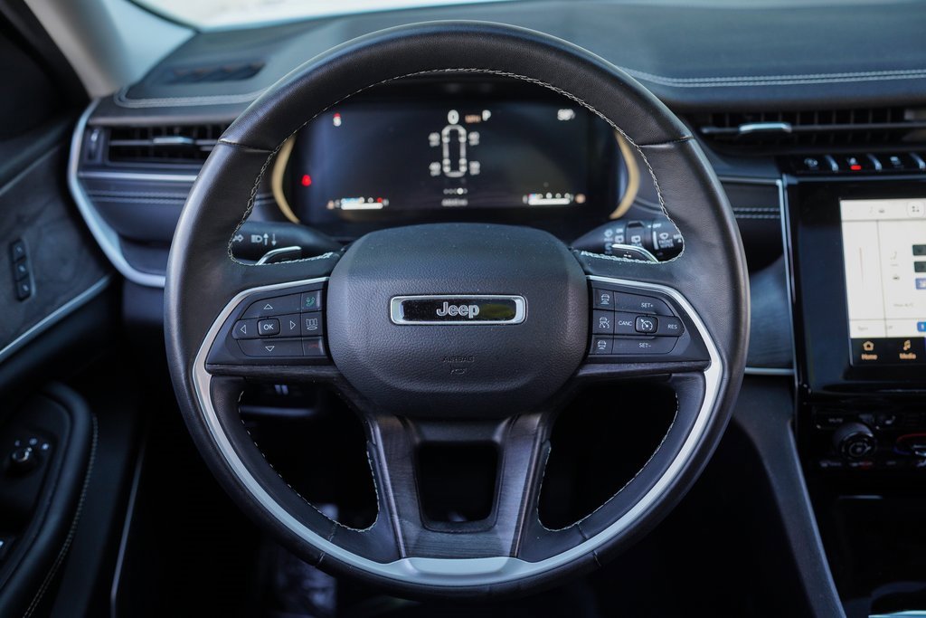 Used 2022 Jeep Grand Cherokee Limited image 26