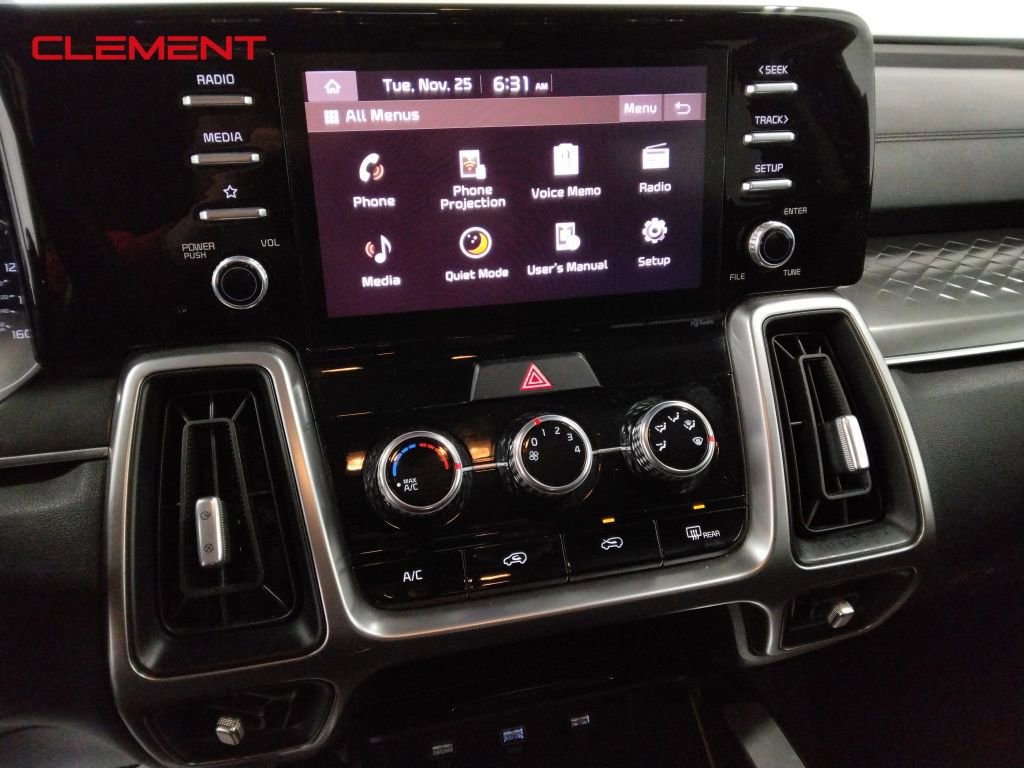 Used 2022 Kia Sorento LX image 17