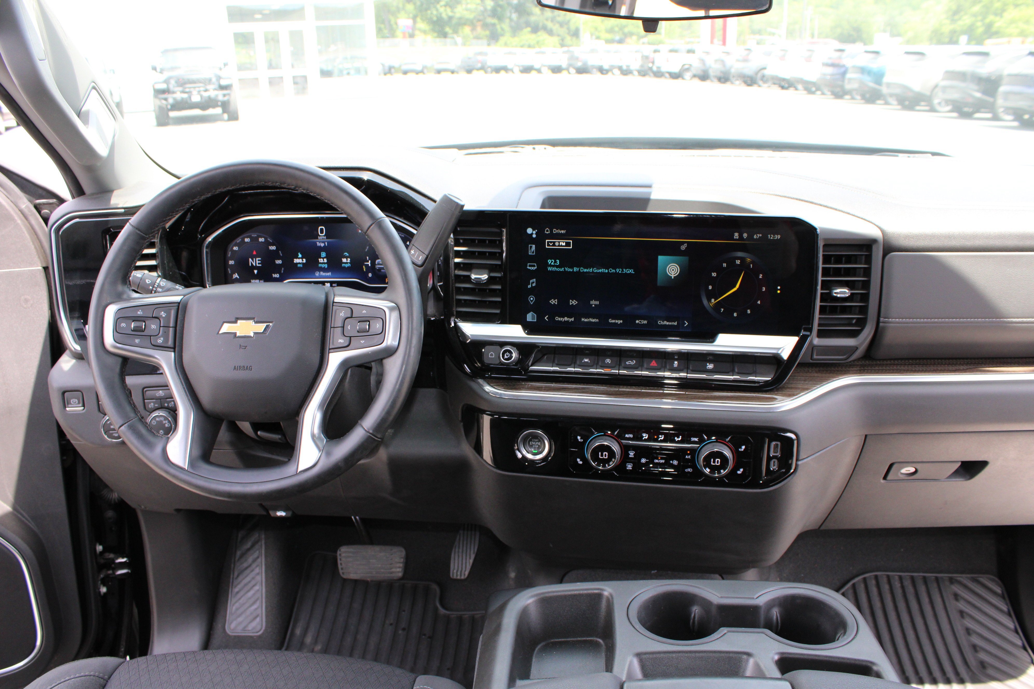 Used 2023 Chevrolet Silverado 1500 LT AWD/4WD image 24