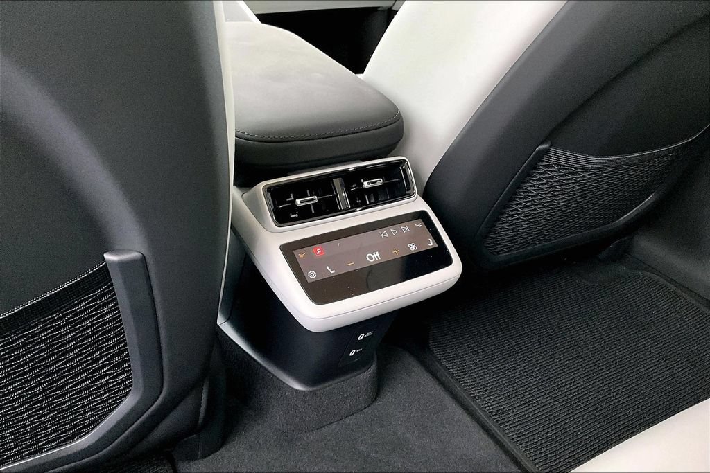 Used 2026 Polestar Polestar 4 AWD/4WD image 30