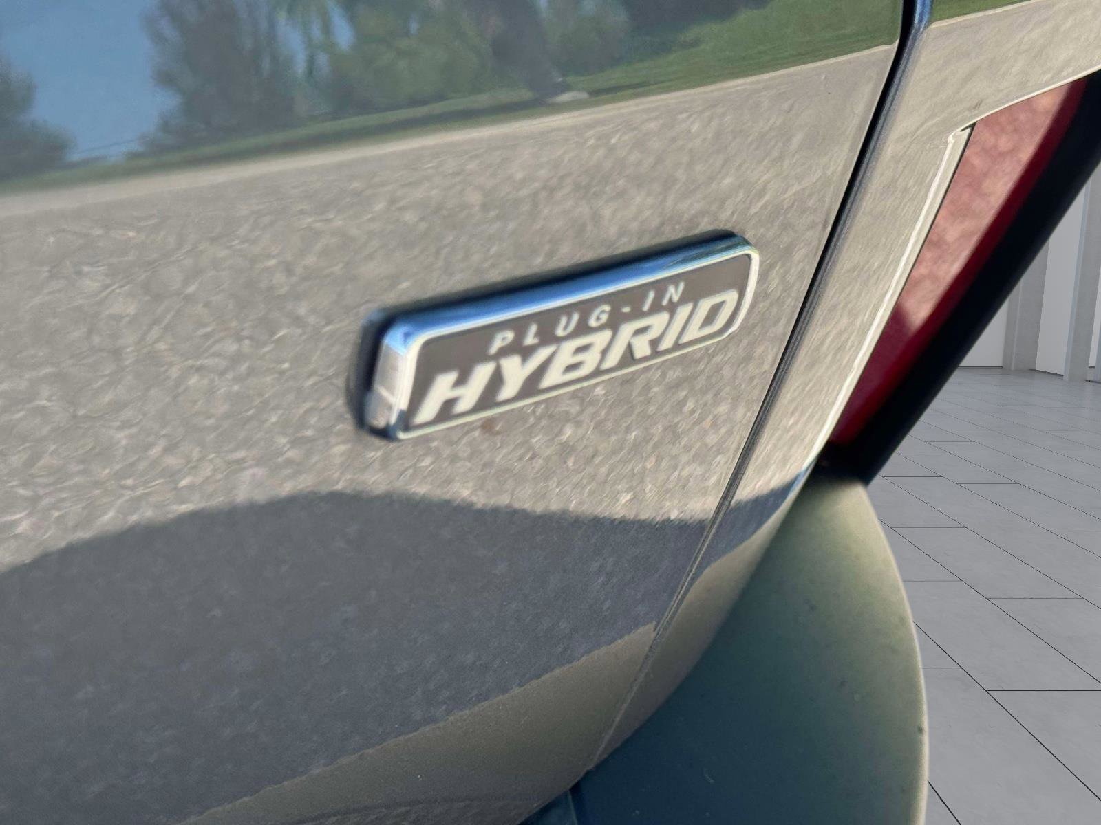 Used 2022 Ford Escape SEL image 9