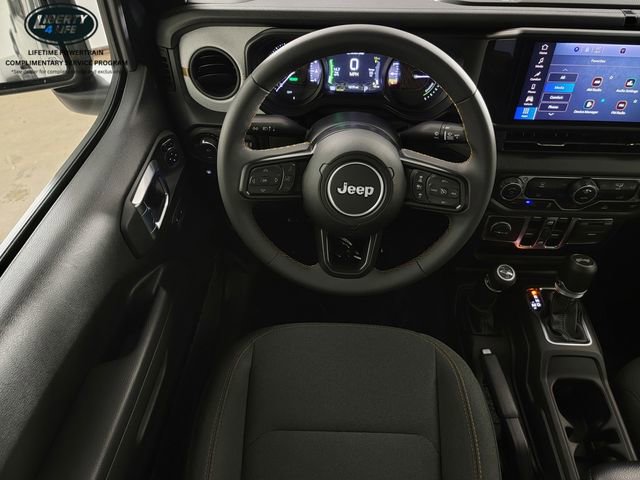 Used 2024 Jeep Wrangler Unlimited AWD/4WD image 24