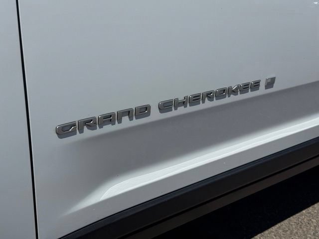 Used 2024 Jeep Grand Cherokee L Limited w/ Luxury Tech Group II AWD/4WD image 12