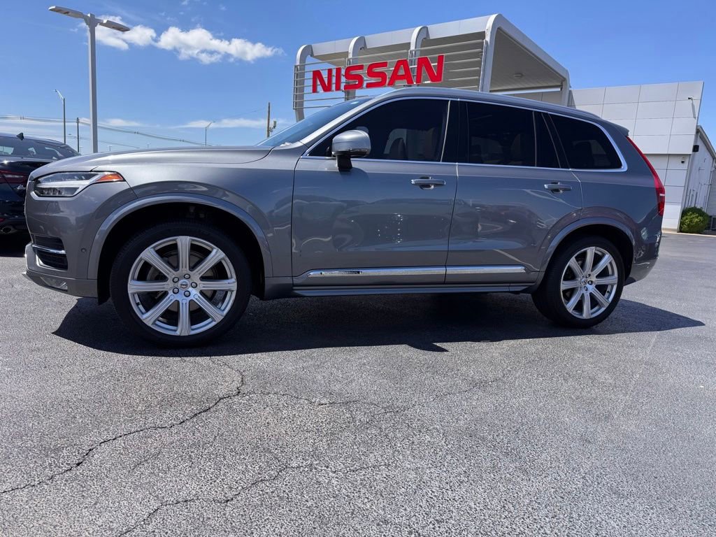Used 2017 Volvo XC90 T6 Inscription w/ Vision Package AWD/4WD image 2