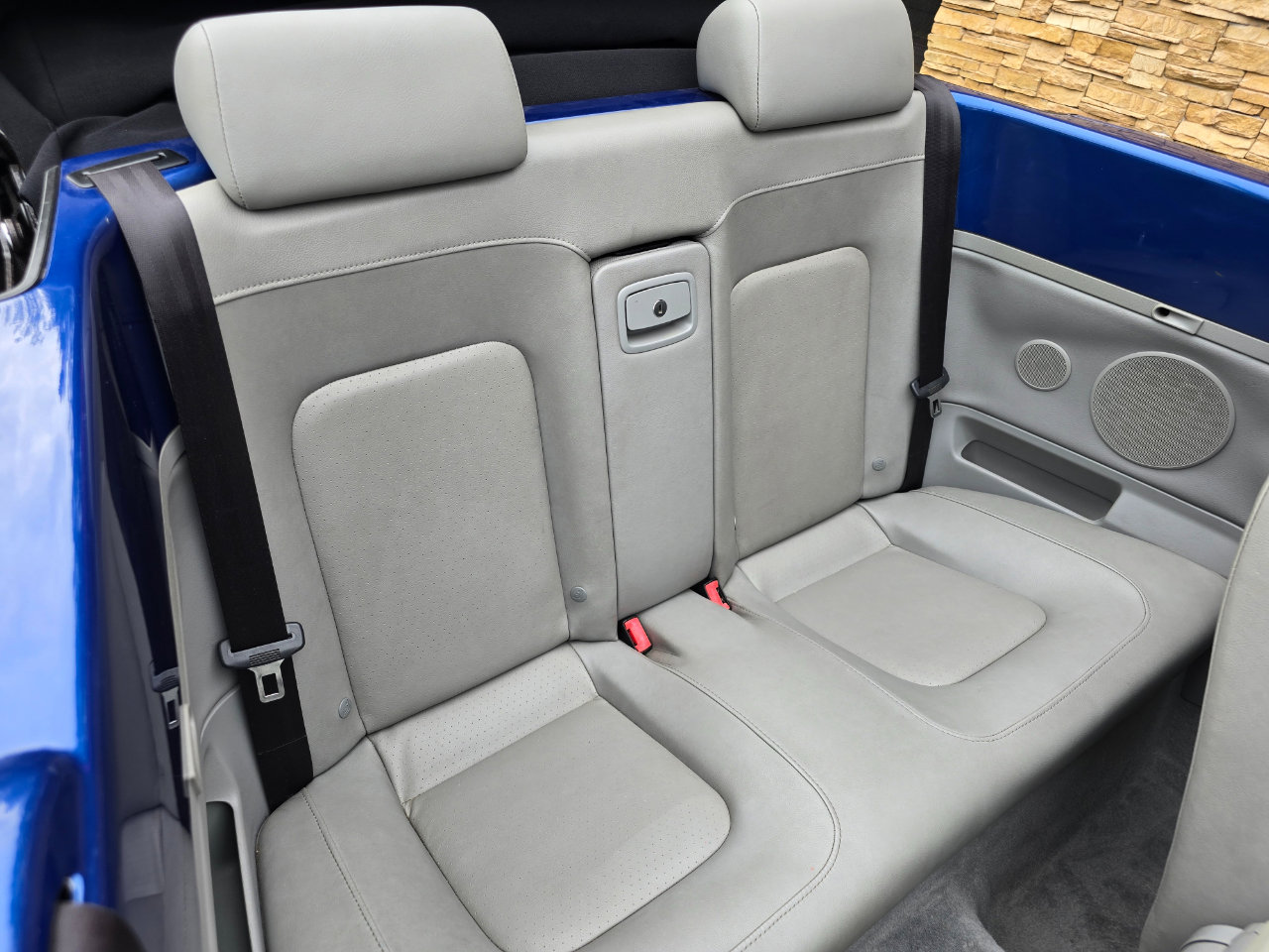 Used 2007 Volkswagen Beetle 2.5L Convertible image 11