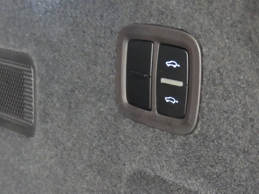 Certified 2022 Porsche Cayenne Turbo GT AWD/4WD image 46
