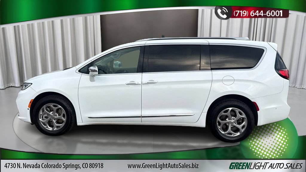 Used 2021 Chrysler Pacifica Limited w/ Premium & Safety Sphere Group AWD/4WD image 2