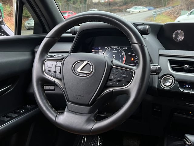 Used 2019 Lexus UX 200 image 18