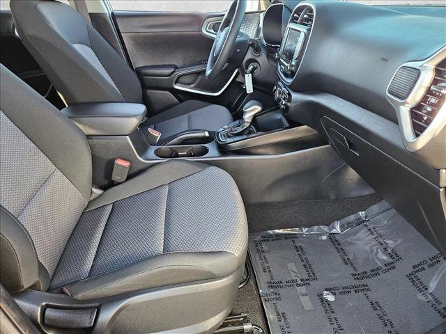 Used 2025 Kia Soul LX w/ LX Technology Package image 19