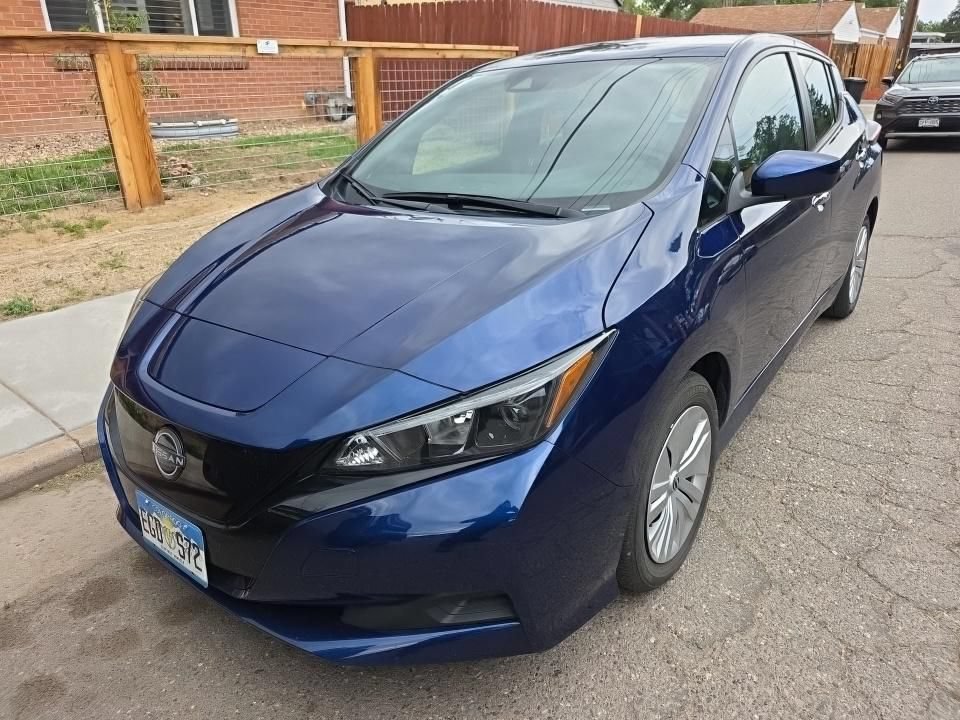 Used 2024 Nissan Leaf S FWD image 1