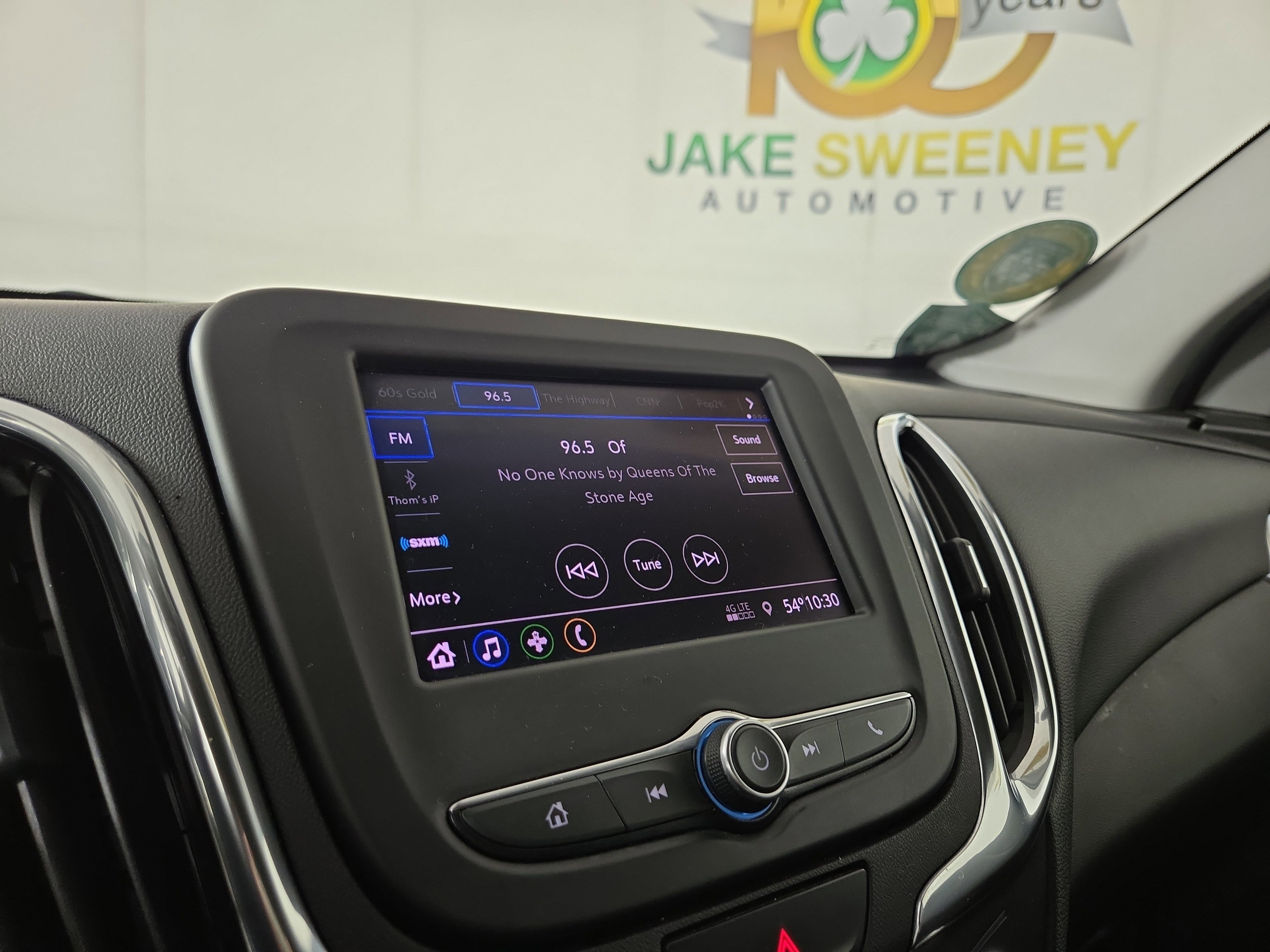 Used 2020 Chevrolet Equinox LT w/ Driver Convenience Package image 19