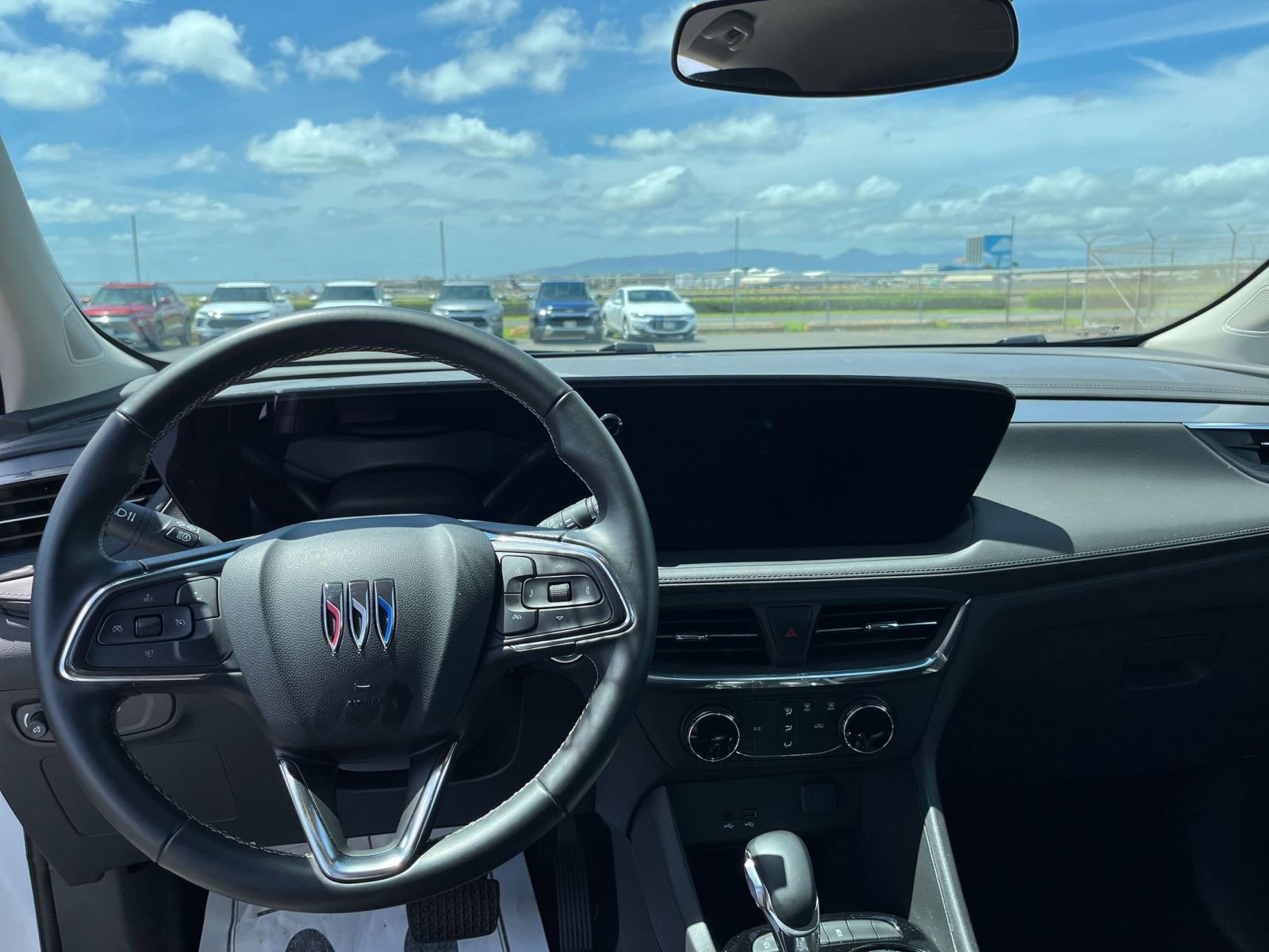 Used 2025 Buick Encore GX Preferred image 32