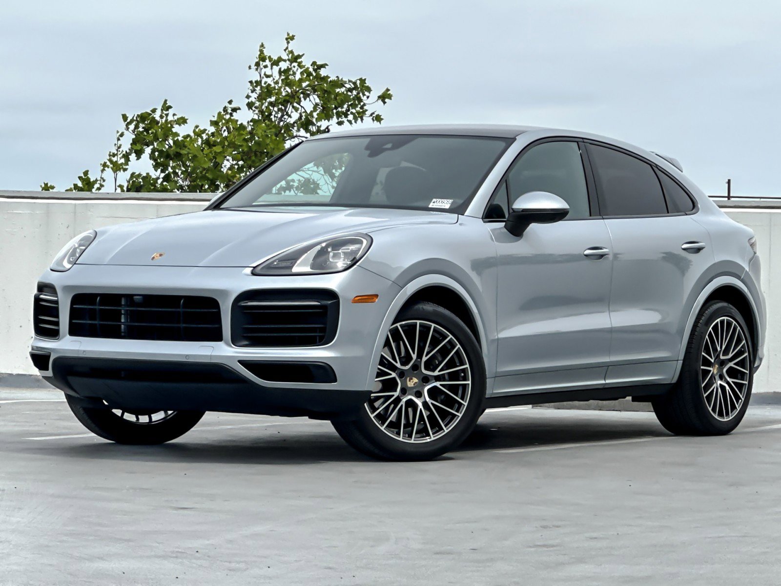 Certified 2023 Porsche Cayenne Coupe image 1