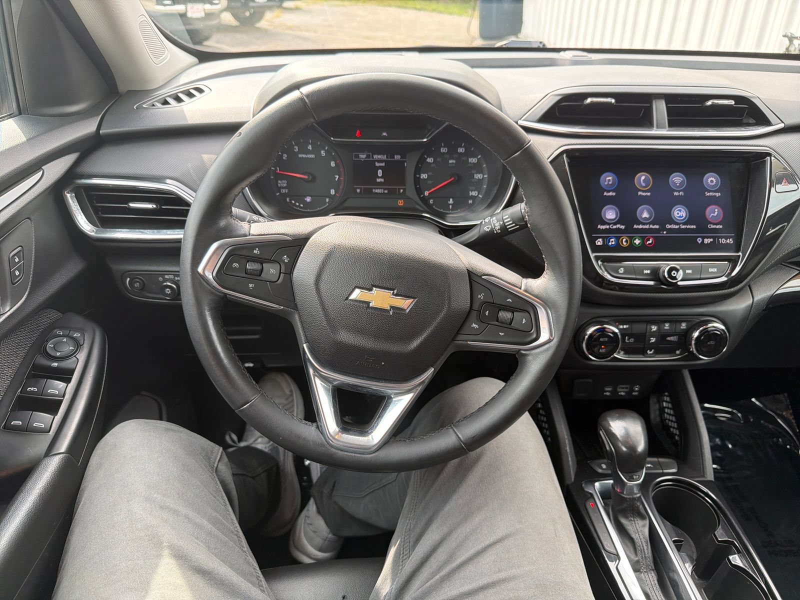 Used 2021 Chevrolet TrailBlazer LT w/ Premium Seating Package FWD image 16