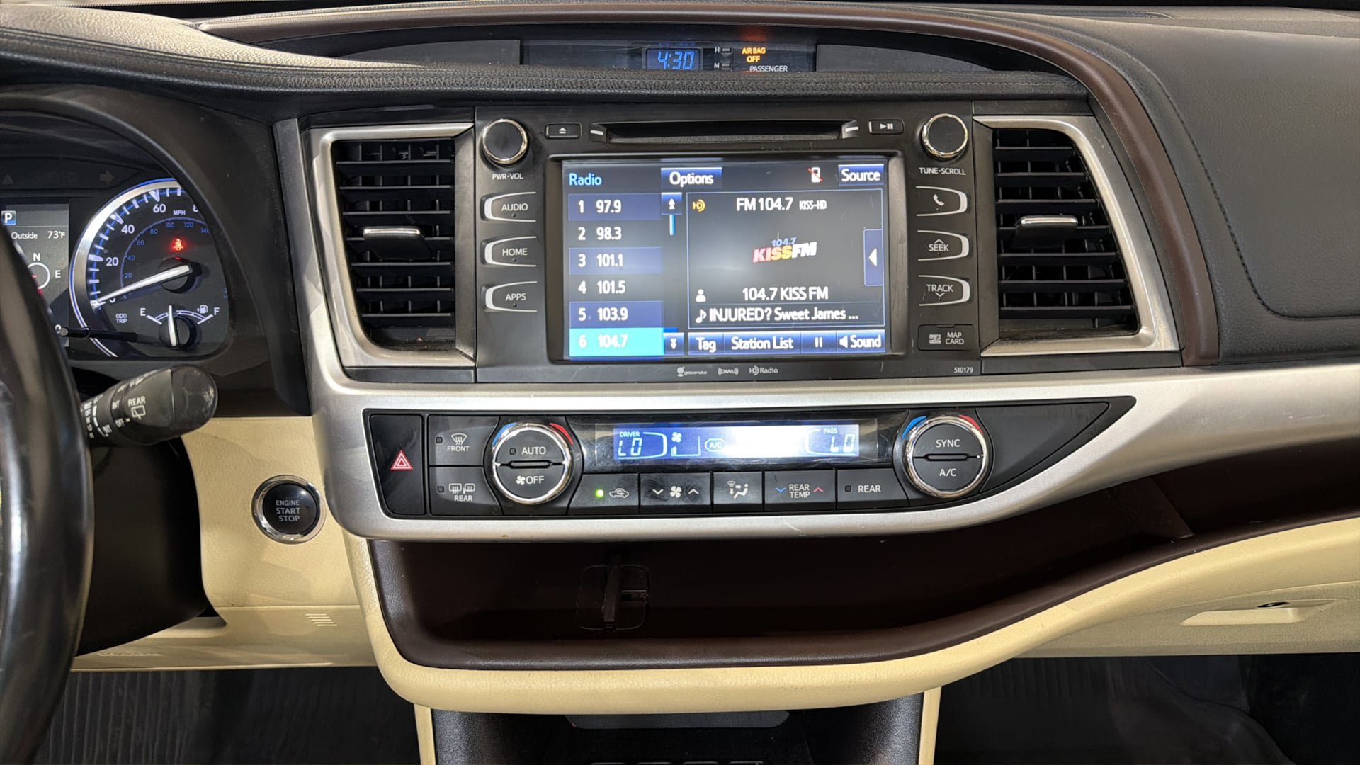 Used 2017 Toyota Highlander XLE AWD/4WD image 15