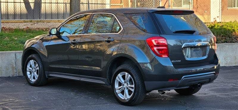 Used 2017 Chevrolet Equinox LS FWD image 3