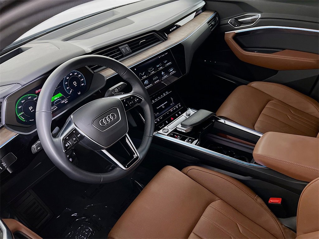 Certified 2022 Audi e-tron Prestige w/ Prestige Package image 9