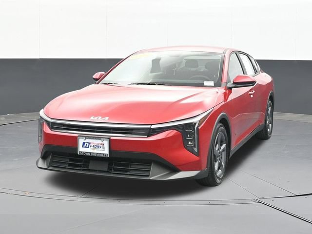 Used 2025 Kia K4 FWD image 3