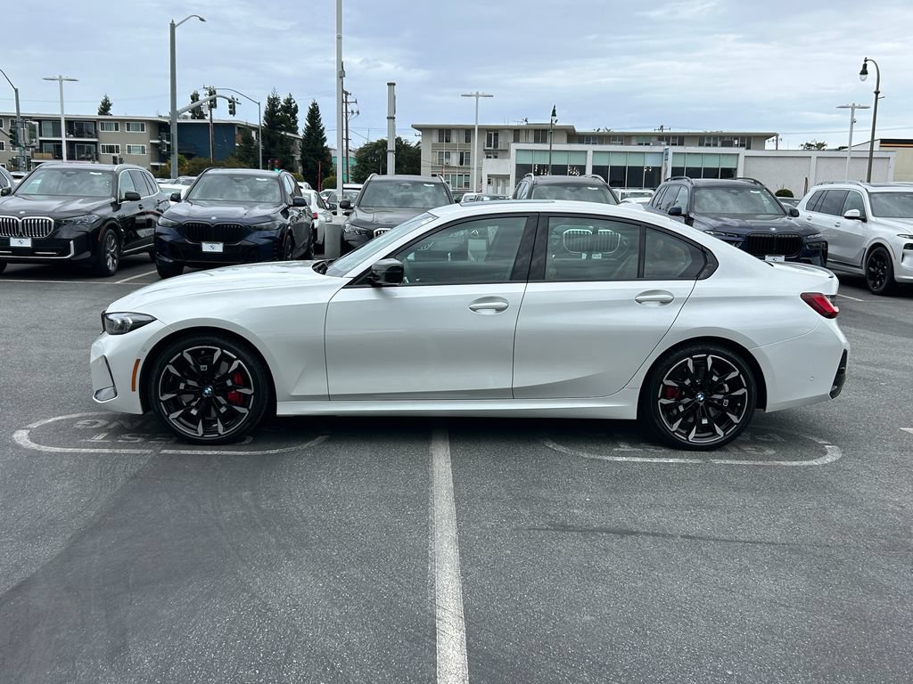 Used 2026 BMW 330i xDrive Sedan w/ M Sport Package AWD/4WD image 2
