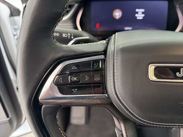 Used 2023 Jeep Grand Cherokee Overland w/ Adv Protech Group III image 11