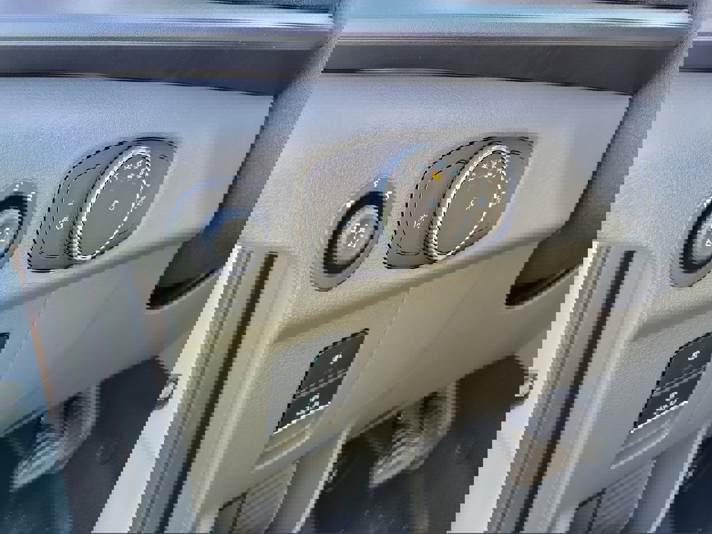 New 2026 Ford Transit 150 Low Roof image 20