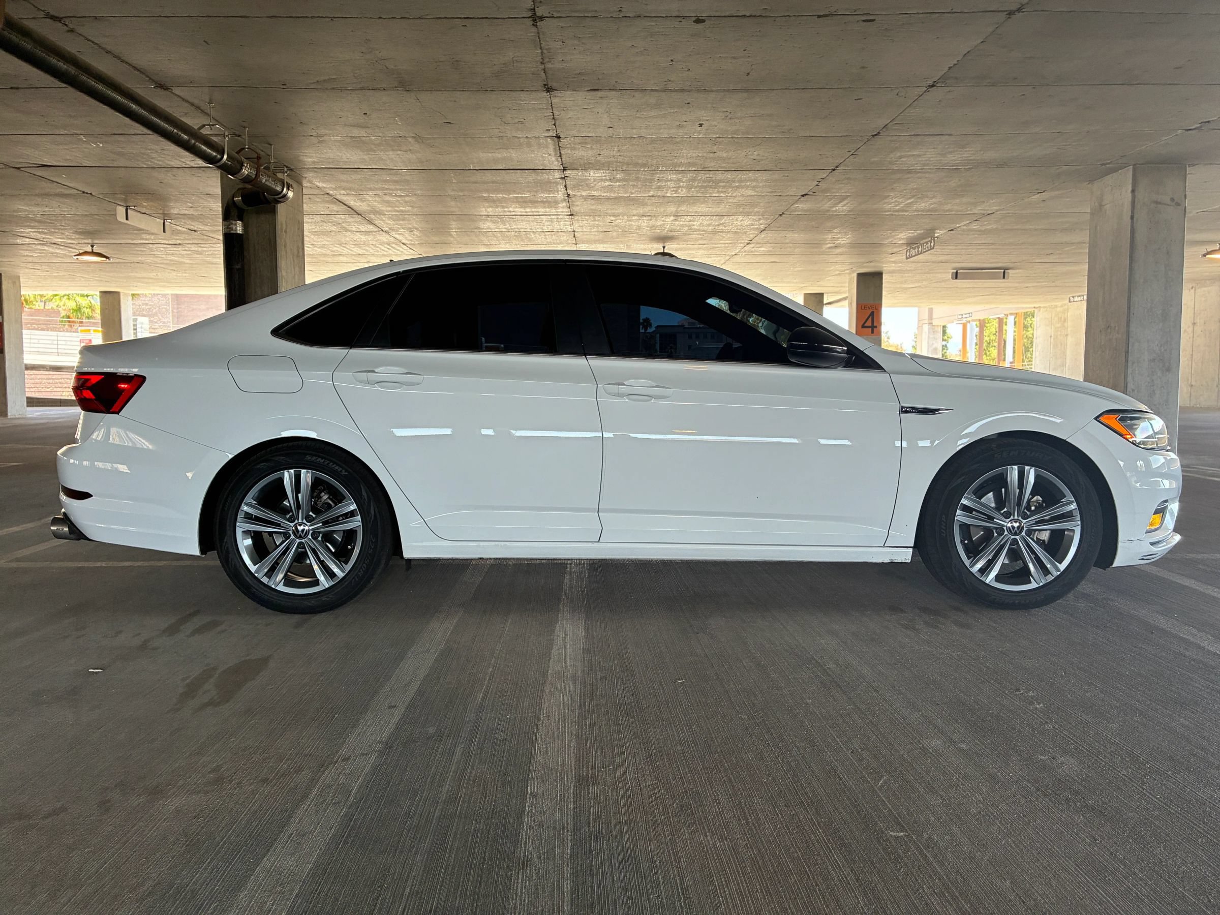 Used 2020 Volkswagen Jetta R-Line w/ R-Line Cold Weather Package FWD image 13