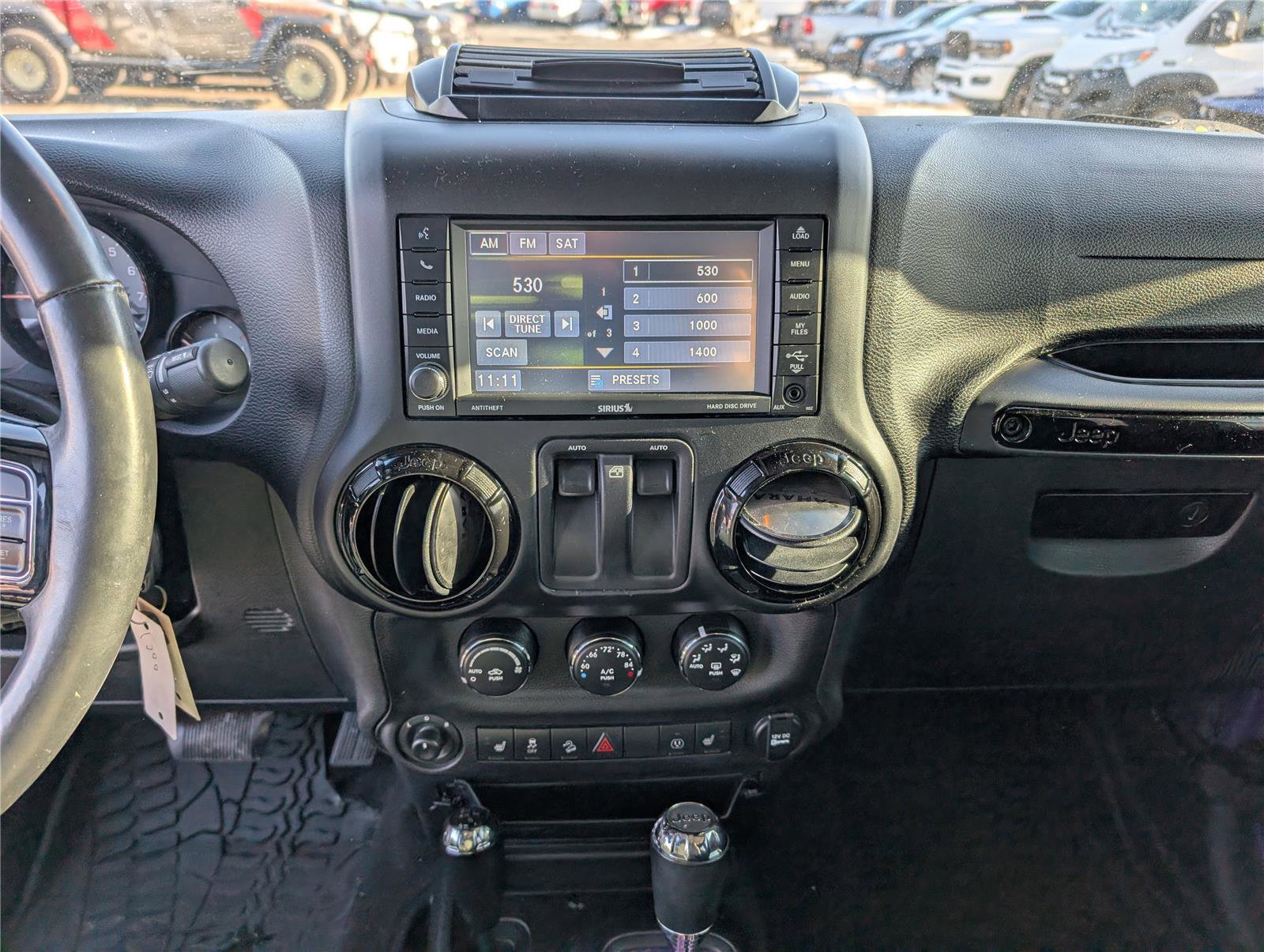 Used 2017 Jeep Wrangler Sahara image 16