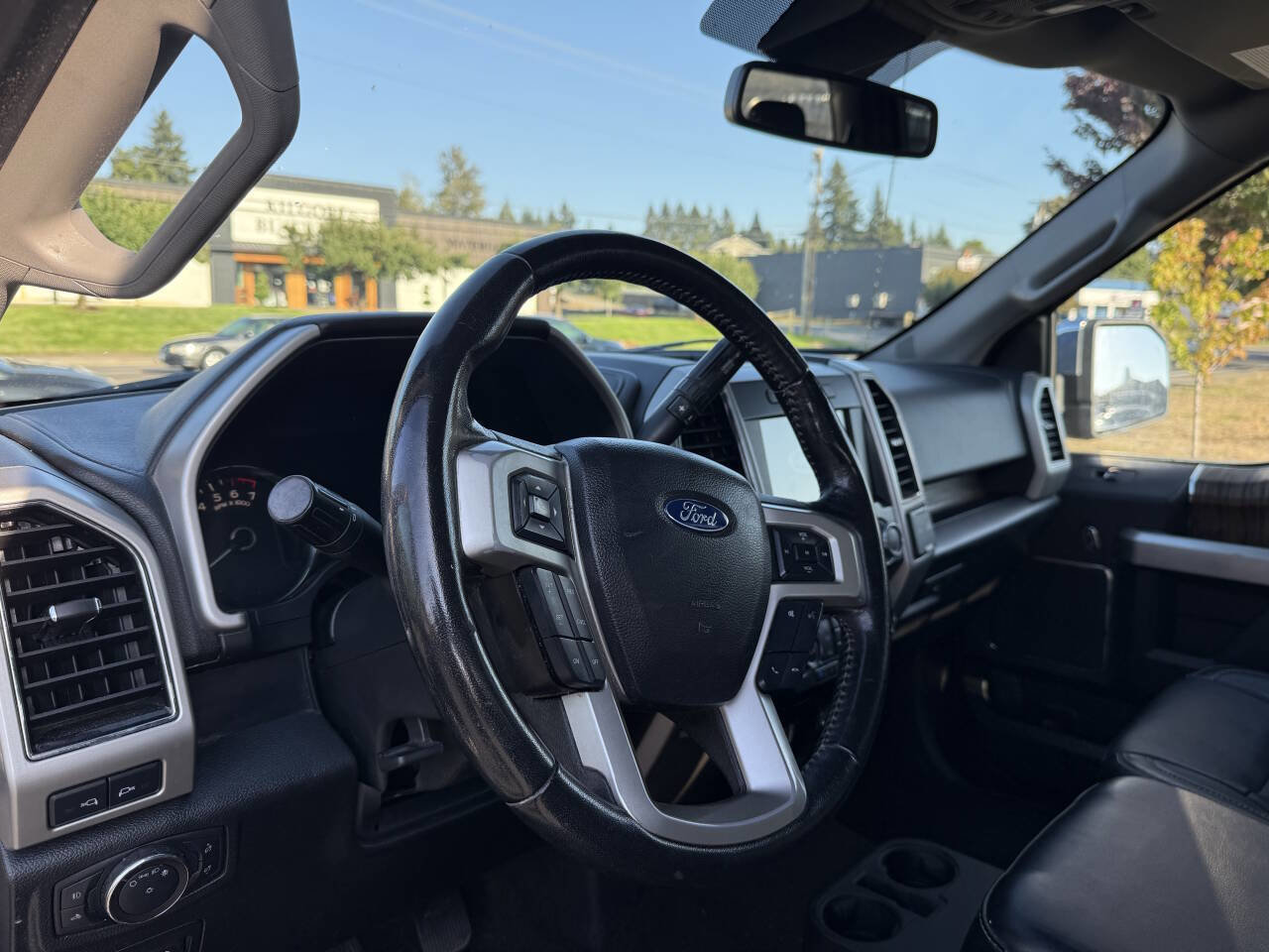 Used 2019 Ford F150 Lariat image 13