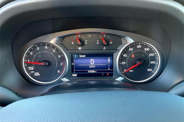 Used 2023 GMC Acadia SLE w/ Driver Convenience Package image 13