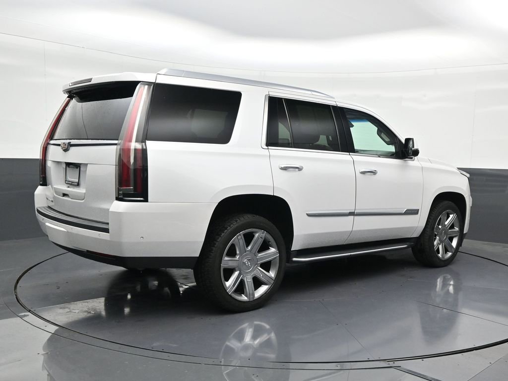 Used 2019 Cadillac Escalade Luxury RWD image 5