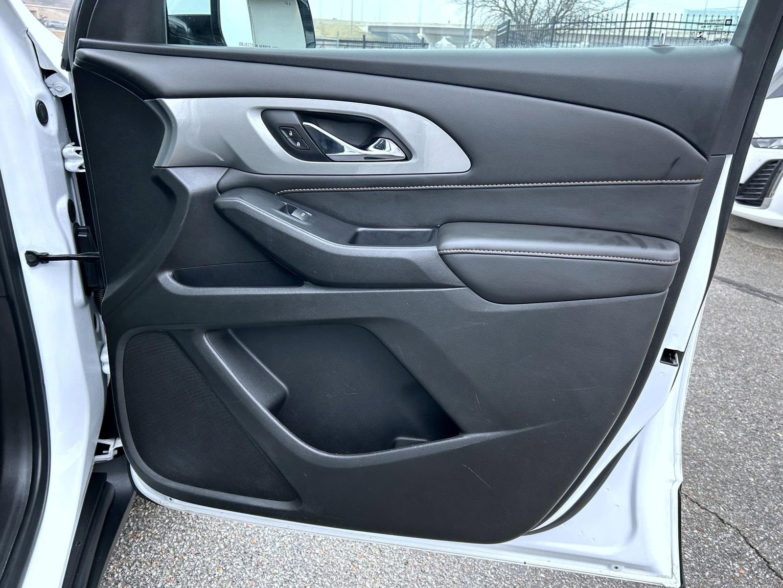 Certified 2020 Chevrolet Traverse LT w/ Driver Confidence II Package image 15