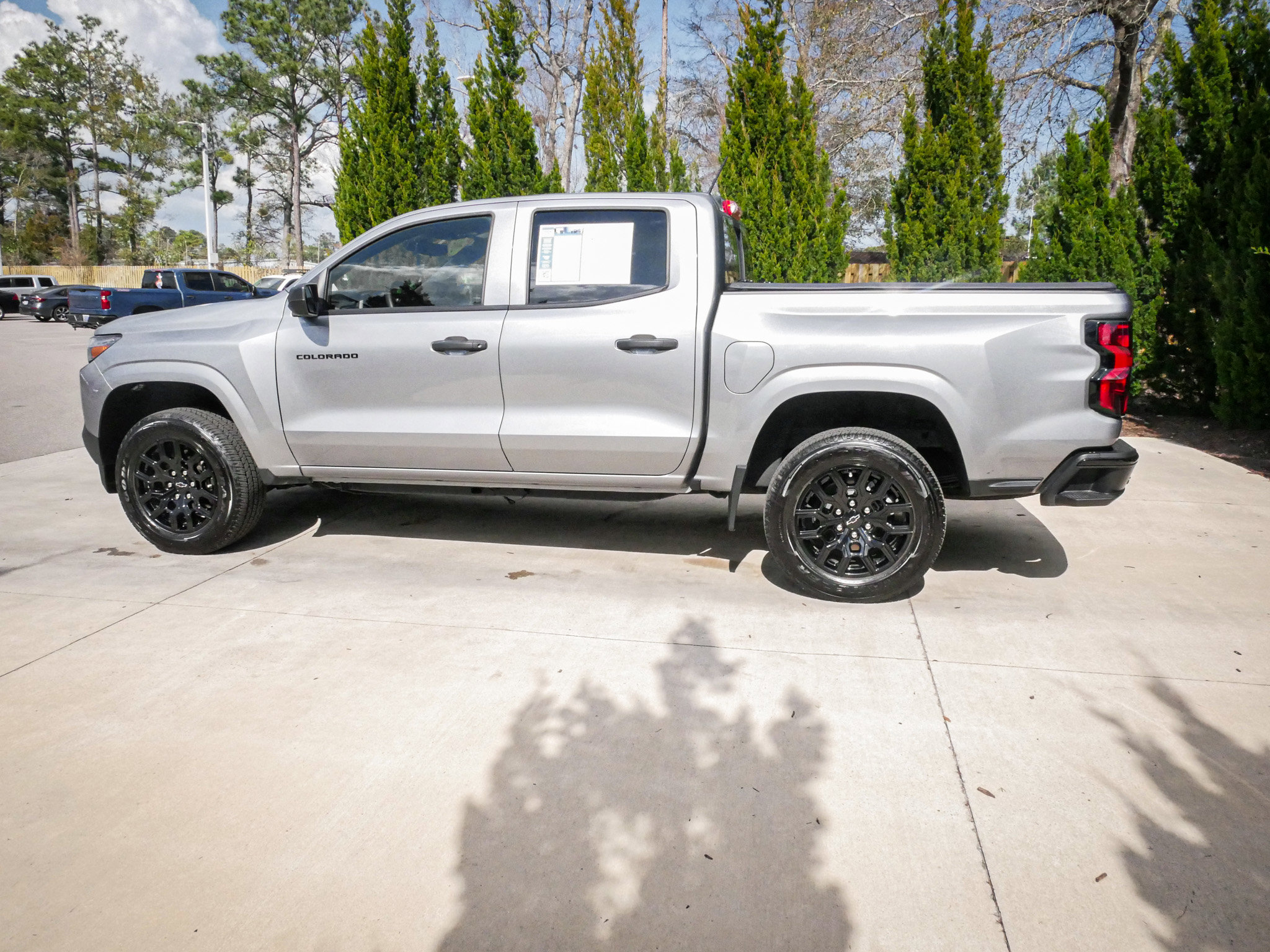 Used 2025 Chevrolet Colorado W/T w/ WT Custom Package image 7