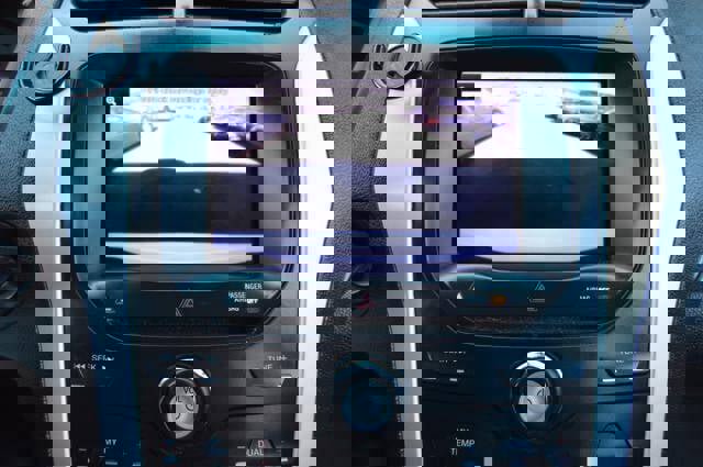 Used 2013 Ford Explorer XLT image 24