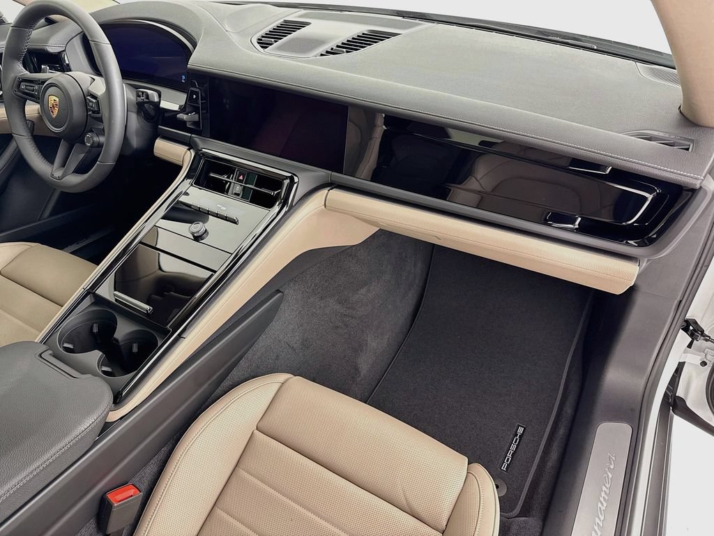 New 2026 Porsche Panamera RWD image 30