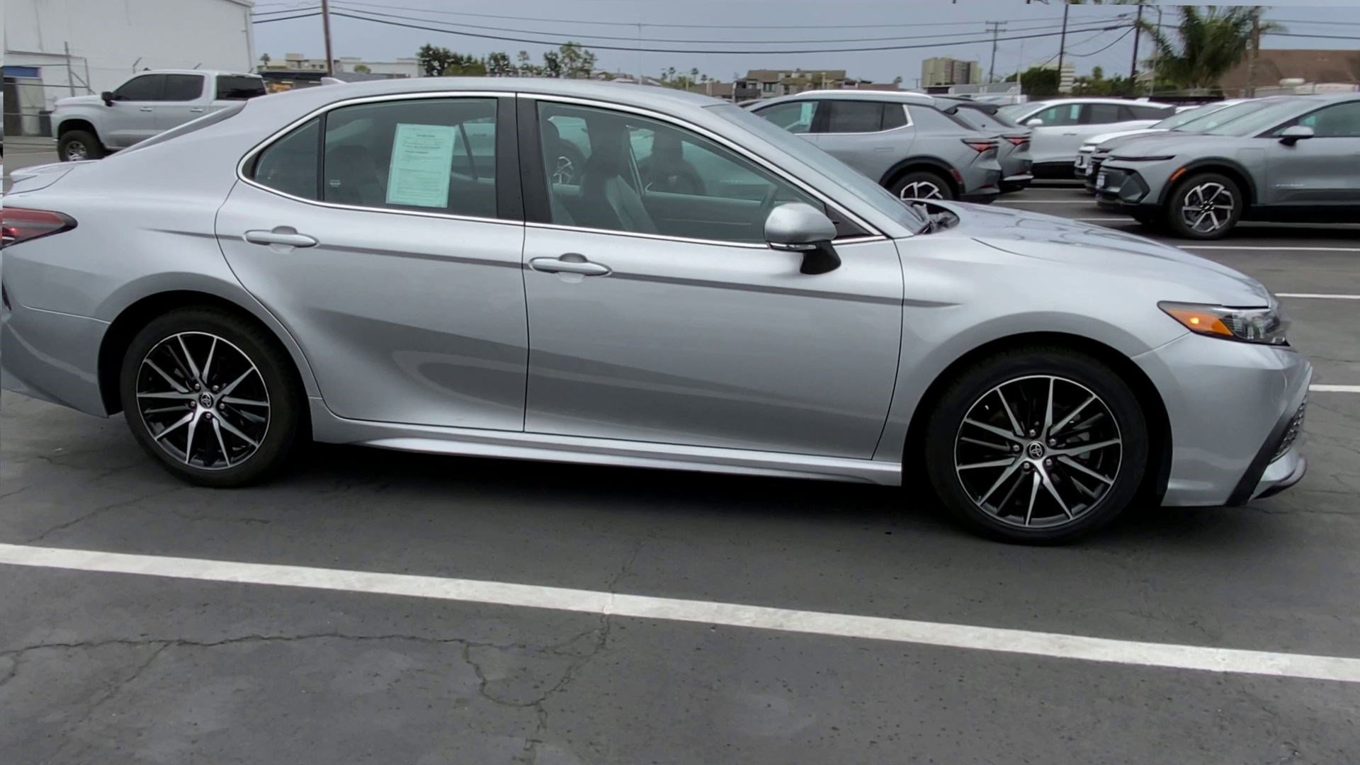 Used 2022 Toyota Camry SE image 13