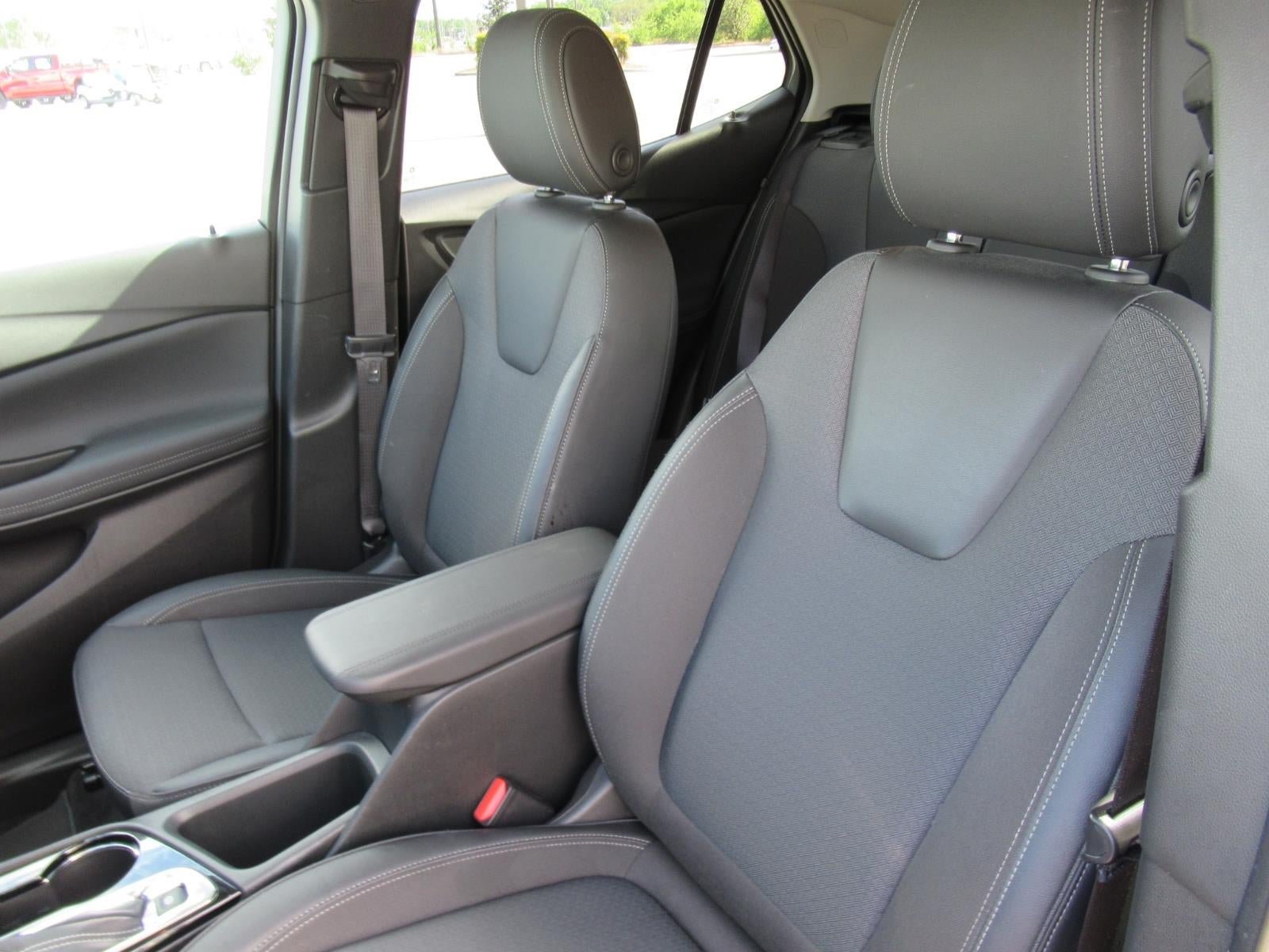Used 2023 Buick Encore GX Select w/ Safety Package II FWD image 17