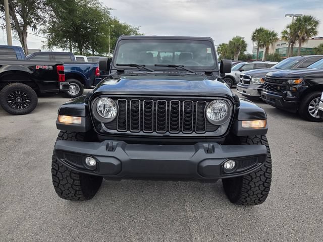 Used 2024 Jeep Gladiator Sport AWD/4WD image 18