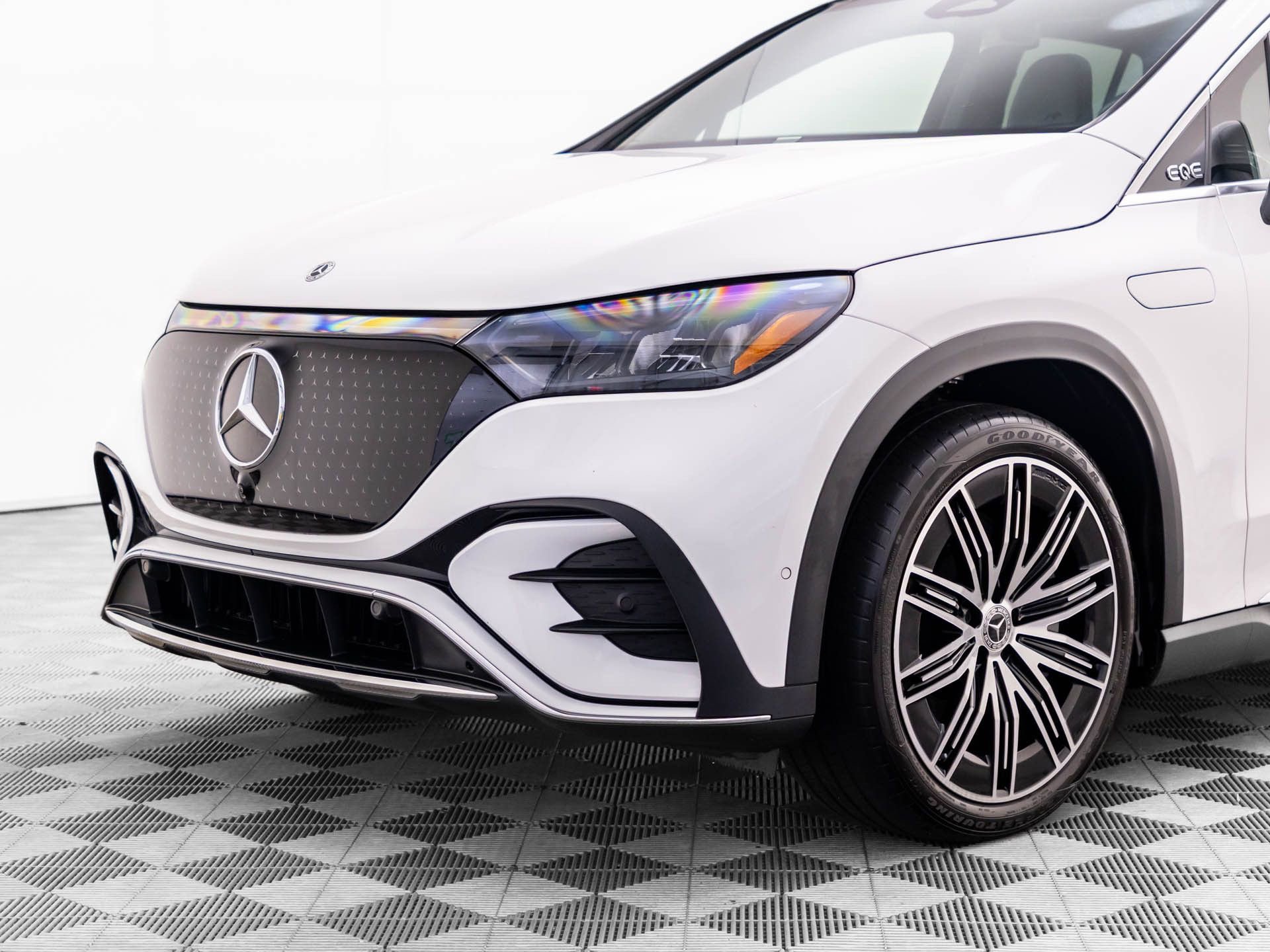 Used 2023 Mercedes-Benz EQE 350+ 4MATIC SUV image 41