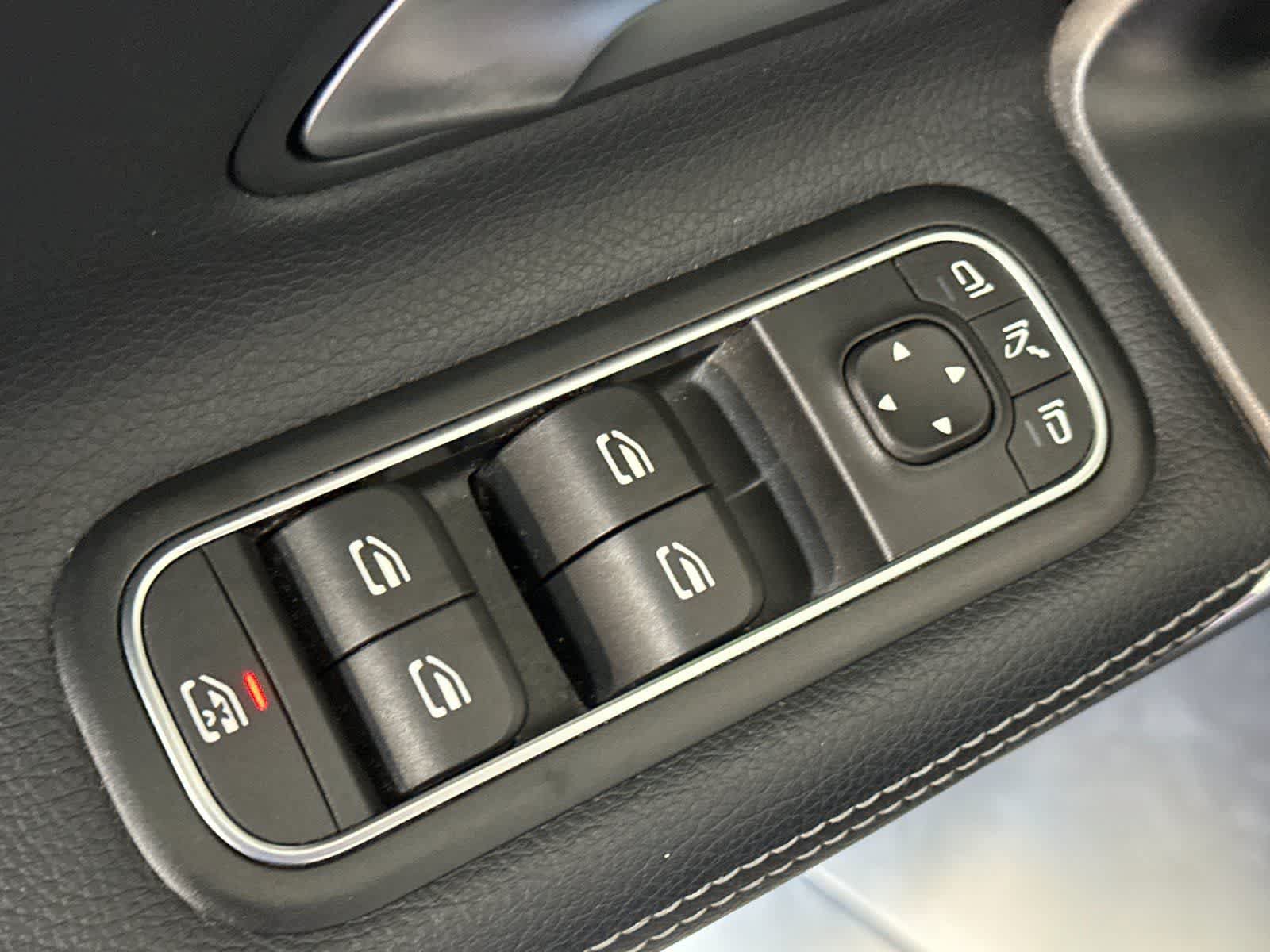 Used 2025 Mercedes-Benz CLA 250 image 14