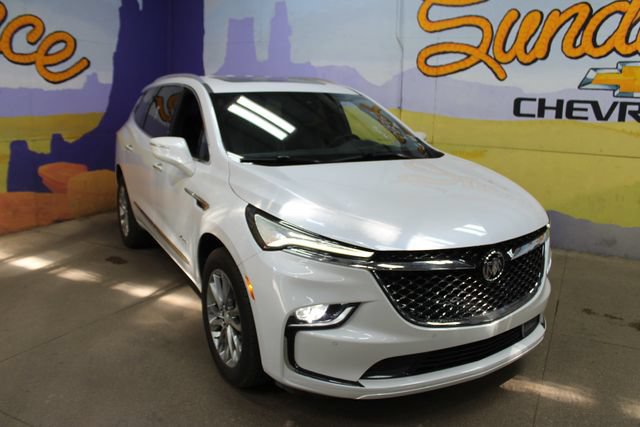 Used 2022 Buick Enclave Avenir w/ Trailering Package, 5000 lbs. AWD/4WD image 2