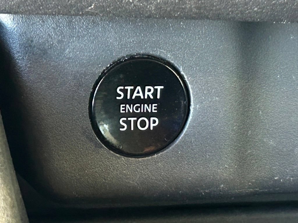 Used 2024 Nissan Rogue S AWD/4WD image 41