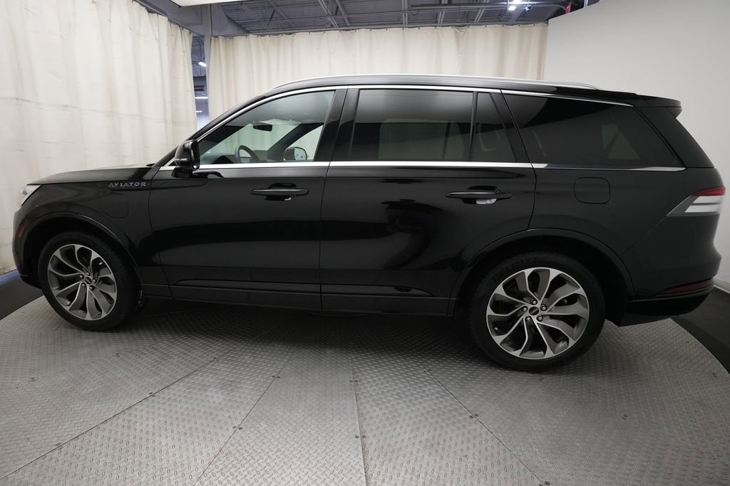 Used 2020 Lincoln Aviator Grand Touring w/ Equipment Group 301A AWD/4WD image 25